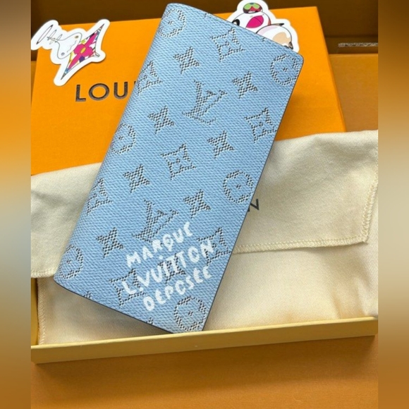 Louis Vuitton Brazza Wallet - Picture 1 of 9